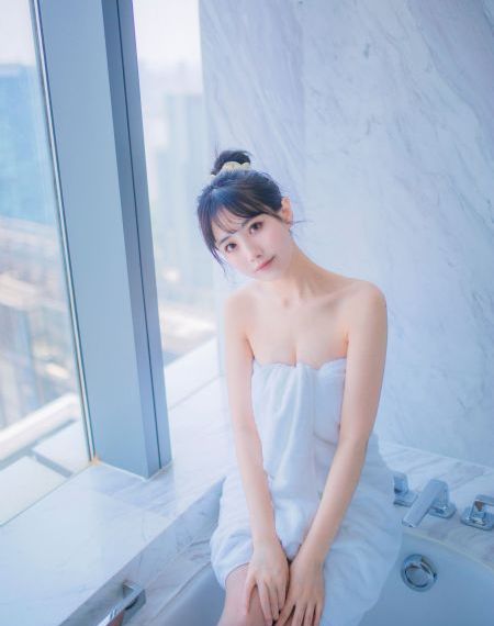 《课中坏事2》在线观看