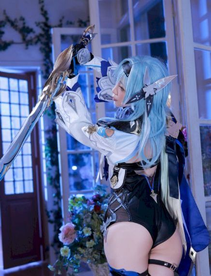 美女光屁屁无遮