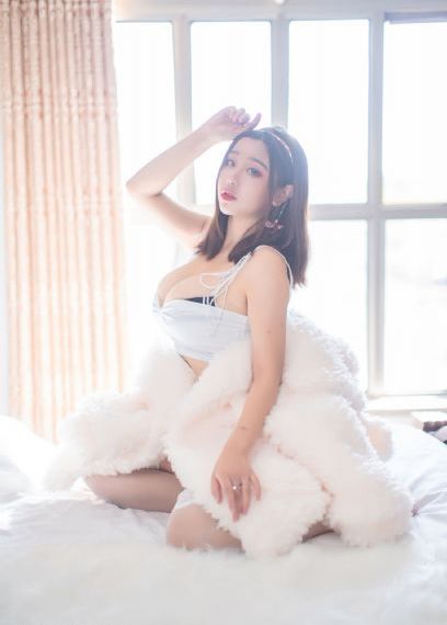女警出更