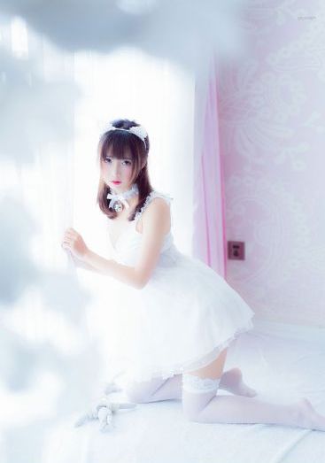 操白丝美女