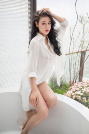 善良美丽女邻居