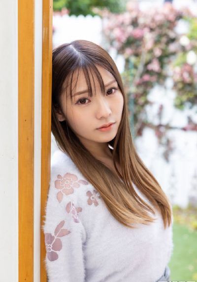 女教师含羞撅起屁股粗暴